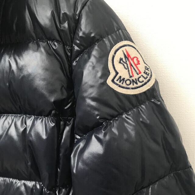 MONCLER(モンクレール)のMONCLER レディース　ダウンジャケット　正規品　証明タグ付き レディースのジャケット/アウター(ダウンジャケット)の商品写真