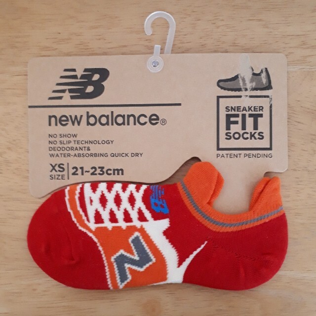 New Balance(ニューバランス)の【新品】new balanceスニーカーソックス レディースのレッグウェア(ソックス)の商品写真