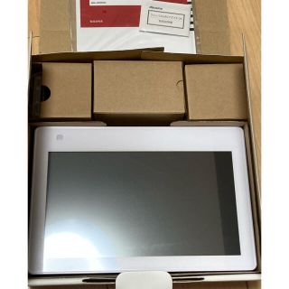 エヌティティドコモ(NTTdocomo)の【新品未使用SDカード付】docomo フォトパネル04(その他)