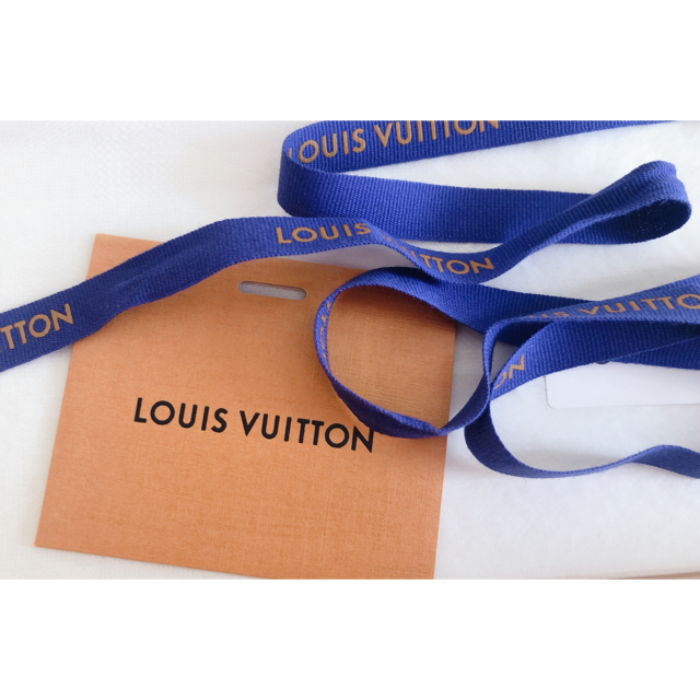 LOUIS VUITTON(ルイヴィトン)のVUITTONネクタイ空箱 メンズのファッション小物(その他)の商品写真