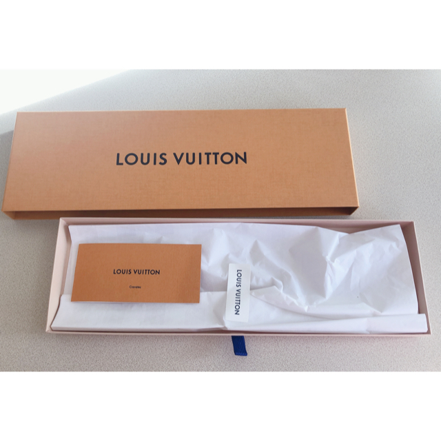 LOUIS VUITTON(ルイヴィトン)のVUITTONネクタイ空箱 メンズのファッション小物(その他)の商品写真