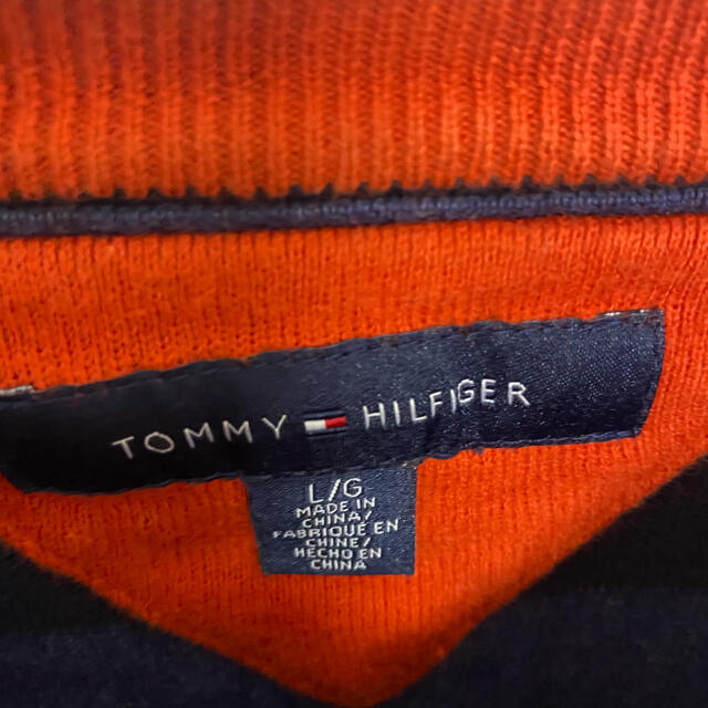 TOMMY HILFIGER(トミーヒルフィガー)の【大人気】トミー ニットトレーナー 刺繍ワンポイント グレーストライプ メンズのトップス(ニット/セーター)の商品写真