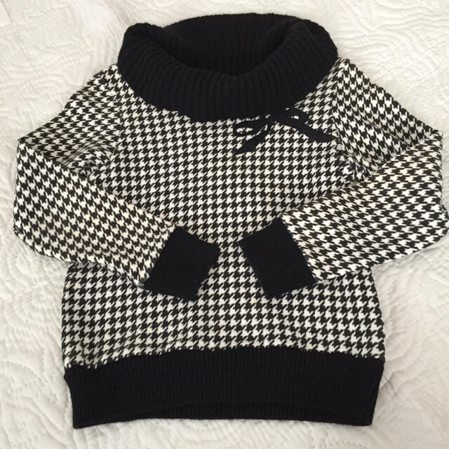 BeBe(ベベ)のBeBe  タートルネック  トレーナー 140 キッズ/ベビー/マタニティのキッズ服女の子用(90cm~)(その他)の商品写真