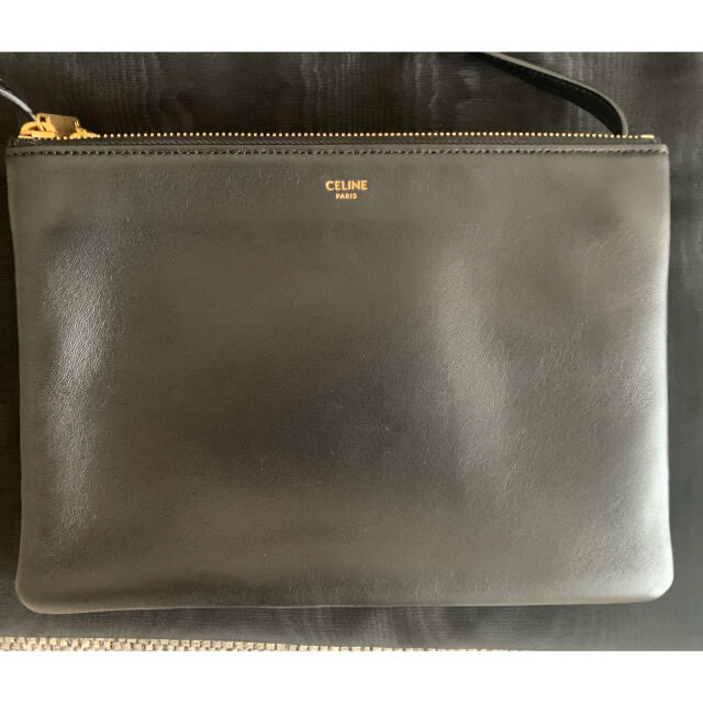 celine(セリーヌ)の【専用の為購入不可】新ロゴCELINE トリオ　ラージ　黒 レディースのバッグ(ショルダーバッグ)の商品写真