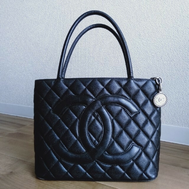 レディースCHANEL 復刻トートバッグ 正規品 キャビアスキン ブラック レザー