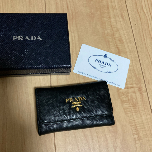 コメント必須 PRADA キーケース 新品未使用品