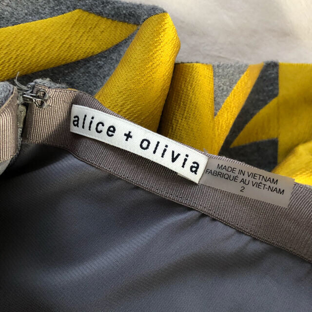 Alice+Olivia(アリスアンドオリビア)のまもなく終了★アリスアンドオリビア★alice＋olivia★ミニスカート レディースのスカート(ミニスカート)の商品写真