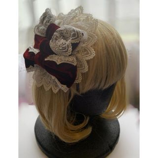 ヴィクトリアンメイデン(Victorian maiden)のリボンと薔薇レースの円型コーム(ヘアアクセサリー)