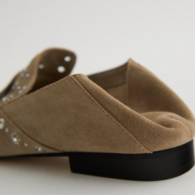 ZARA(ザラ)の新品タグ付　ZARA リベットスタッズレザーローファー メンズの靴/シューズ(スリッポン/モカシン)の商品写真