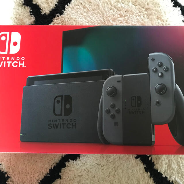 Nintendo Switch(ニンテンドースイッチ)の値下げ　新品　Nintendo Switch エンタメ/ホビーのゲームソフト/ゲーム機本体(家庭用ゲーム機本体)の商品写真