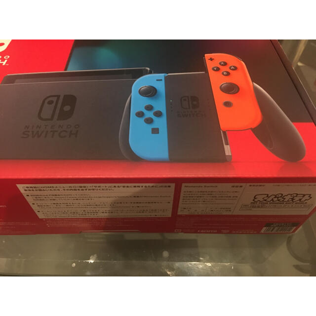 Nintendo Switch(ニンテンドースイッチ)の⭐︎ほぼ新品⭐︎任天堂Switch本体+桃鉄+スマブラ+3個コントローラ⭐︎ エンタメ/ホビーのゲームソフト/ゲーム機本体(家庭用ゲーム機本体)の商品写真