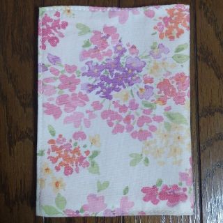 ローラアシュレイ(LAURA ASHLEY)の花柄ブックカバー　LAURA ASHLEY(その他)