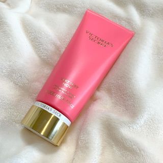 ヴィクトリアズシークレット(Victoria's Secret)のヴィクトリアシークレット　ボディクリーム　香水　フレグランス　クリーム　保湿　(ボディクリーム)