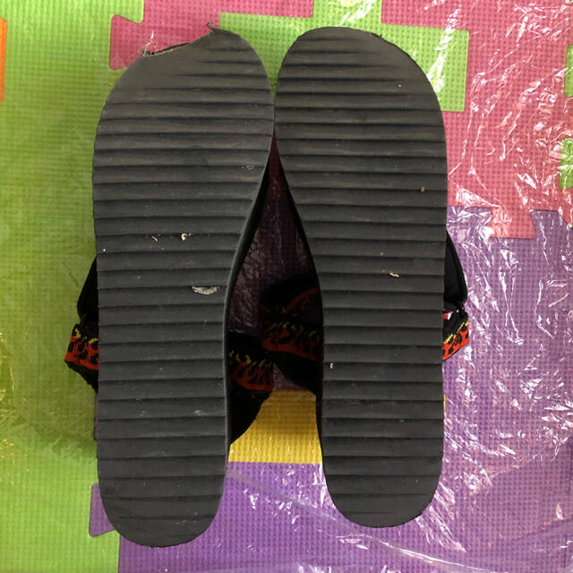 YRU(ワイアールユー)のYRU ファイヤーパターン厚底サンダル レディースの靴/シューズ(サンダル)の商品写真