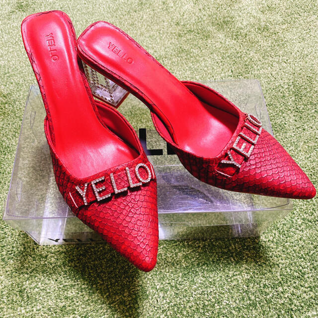 YELLO Red sandal