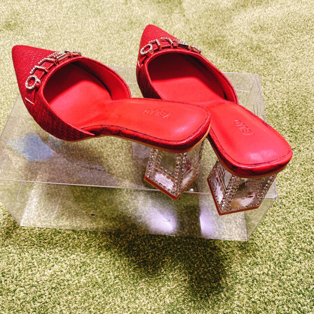 YELLO Red sandal レディースの靴/シューズ(サンダル)の商品写真