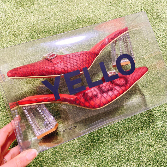 YELLO Red sandal レディースの靴/シューズ(サンダル)の商品写真