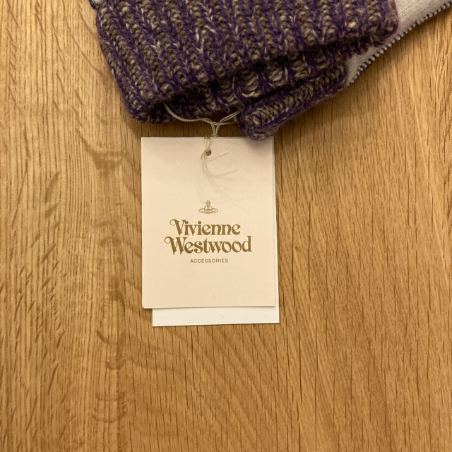 Vivienne Westwood(ヴィヴィアンウエストウッド)の最終値下　ヴィヴィアンウエストウッド　手袋　グローブ　タグ付き　ロゴ　オーブ レディースのファッション小物(手袋)の商品写真