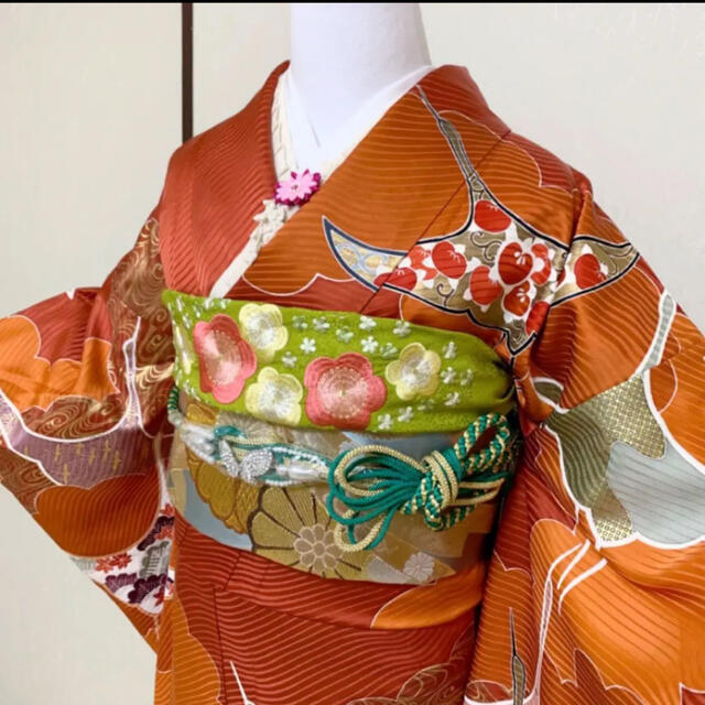 《金彩•金駒刺繍》正統派の朱！鶴模様お振袖（フルセット可能）