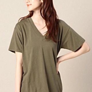 ビューティアンドユースユナイテッドアローズ(BEAUTY&YOUTH UNITED ARROWS)の未使用♡スリットVネック(Tシャツ(半袖/袖なし))