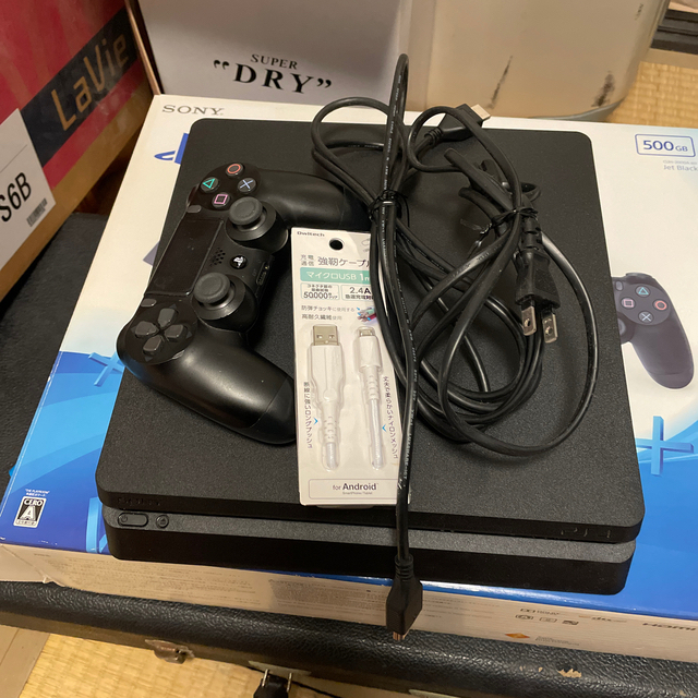 SONY PS4 CHU-2000A B01 ソフト一本付き