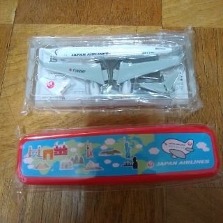 ジャル(ニホンコウクウ)(JAL(日本航空))の【新品】JAL　子ども用　カトラリーセット　飛行機模型(スプーン/フォーク)