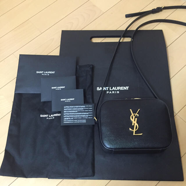 サンローラン SAINTLAURENT