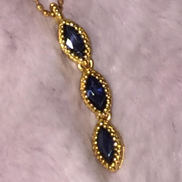 ジュディス0725様   9月誕生石 18K サファイア ネックレス レディースのアクセサリー(ネックレス)の商品写真