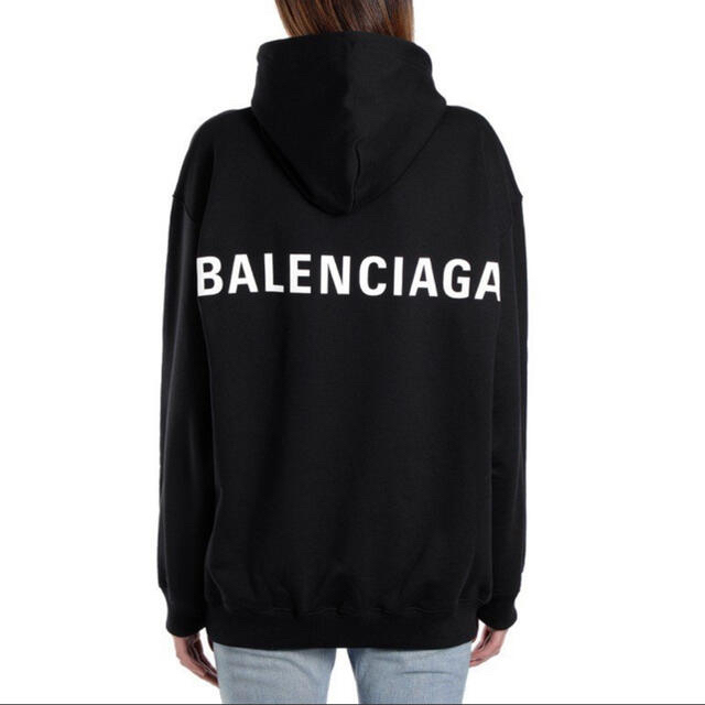 【8月15日まで出品】BALENCIAGA ロゴフーディー