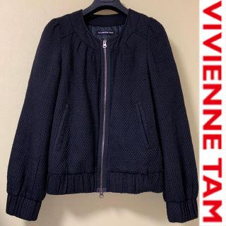 ヴィヴィアンタム(VIVIENNE TAM)のノーカラージャケット キルティングブルゾン　中綿ブルゾン　ヴィヴィアンタム　黒(ブルゾン)