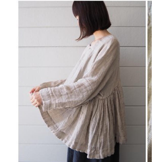 Veritecoeur(ヴェリテクール)のVeritecoeur / 2WAY SIDEGATHER BLOUSE レディースのトップス(シャツ/ブラウス(長袖/七分))の商品写真