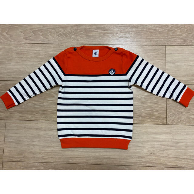 PETIT BATEAU(プチバトー)の新品PETIT BATEAU  プチバトー ベビー プルオーバー  86cm キッズ/ベビー/マタニティのベビー服(~85cm)(トレーナー)の商品写真