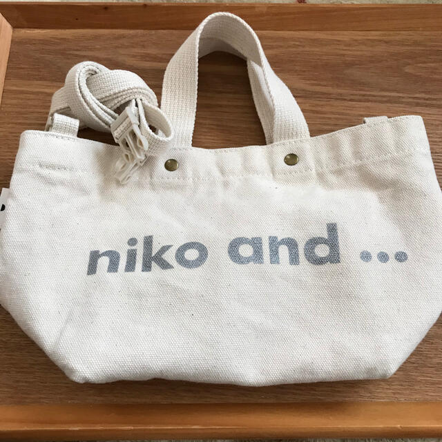 niko and...(ニコアンド)のniko and …  ミニトートバッグ　2way ショルダーバッグ　※お値下げ レディースのバッグ(トートバッグ)の商品写真