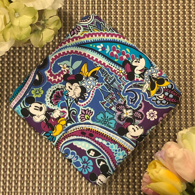 Vera Bradley(ヴェラブラッドリー)のヴェラ・ブラッドリー　ディズニー　ミッキー&ミニー　ガーゼハンカチ　ハンドメイド ハンドメイドのファッション小物(ハンカチ/バンダナ)の商品写真