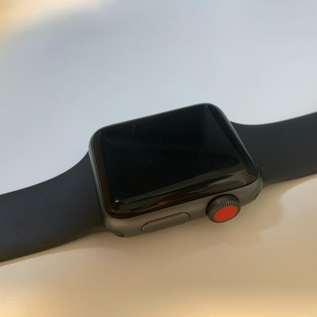 Apple Watch(アップルウォッチ)のApple Watch Series 3 cellular 38mm スマホ/家電/カメラのスマホ/家電/カメラ その他(その他)の商品写真