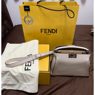フェンディ(FENDI)の50万→359999円フェンディ　ミニピーカブー ホワイトレザー(ショルダーバッグ)