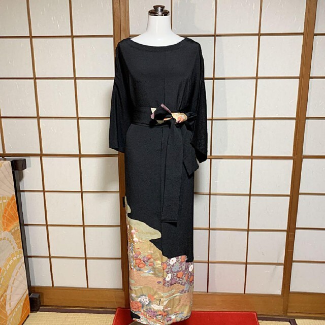 お得 l ll着物リメイク 正絹 黒留袖 ゆったりワンピースの通販 By Kmcollection ラクマ お得 l ll着物リメイク 正絹 黒留袖 ゆったりワンピースの通販 By Kmcollection ラクマ