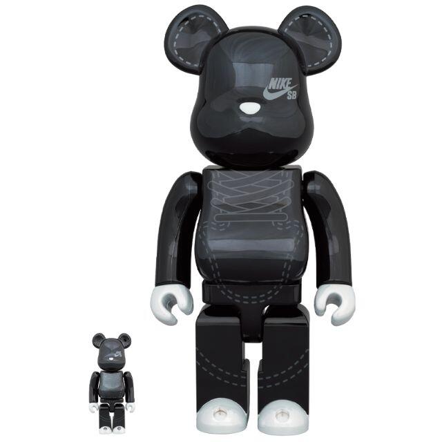 BE@RBRICK NIKE SB 2020 BLACK 100％ & 400％ エンタメ/ホビーのフィギュア(その他)の商品写真