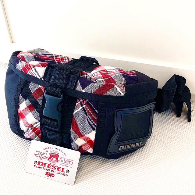 DIESEL(ディーゼル)の【美品】★DIESEL★ディーゼル★ウエストポーチ★ボディーバック レディースのバッグ(ボディバッグ/ウエストポーチ)の商品写真