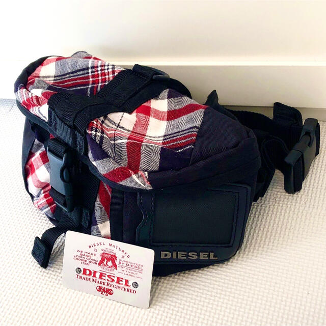 DIESEL(ディーゼル)の【美品】★DIESEL★ディーゼル★ウエストポーチ★ボディーバック レディースのバッグ(ボディバッグ/ウエストポーチ)の商品写真