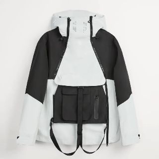 ZARA マウンテンパーカー テック ナイロン ザラ テック系 ナイロンパーカー