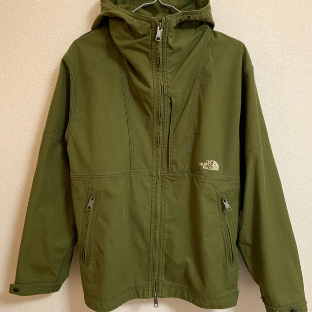 シュプリーム ノースフェイス　マウンテンパーカー North Face カーキ