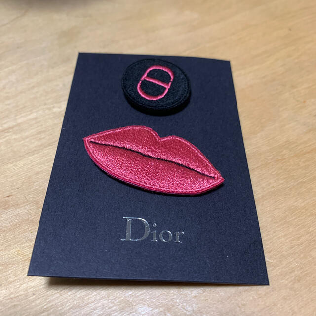 Dior(ディオール)のディオール　ピンバッジ　プローチ　チャーム レディースのアクセサリー(ブローチ/コサージュ)の商品写真