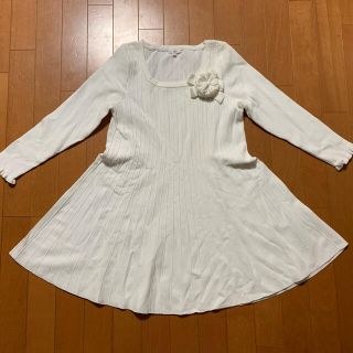 トゥービーシック(TO BE CHIC)の超美品☆ トゥービーシックのお花コサージュ付きフレアチュニック(チュニック)