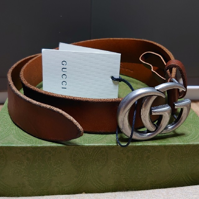 Gucci(グッチ)の新品！未使用！GUCCI GGバックル 茶系レザーベルト サイズ80 メンズのファッション小物(ベルト)の商品写真