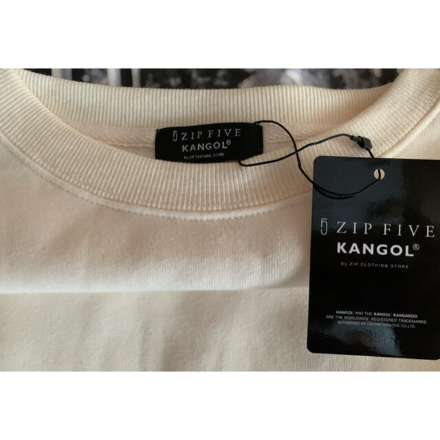 KANGOL(カンゴール)の今期A/W 新品　ジップファイブ別注　カンゴール　 胸ロゴバックフォトスウェット レディースのトップス(トレーナー/スウェット)の商品写真