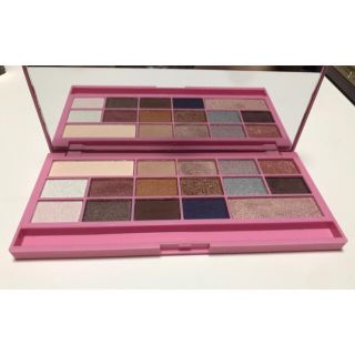 MAKEUP REVOLUTION♡アイラブチョコレート(アイシャドウ)