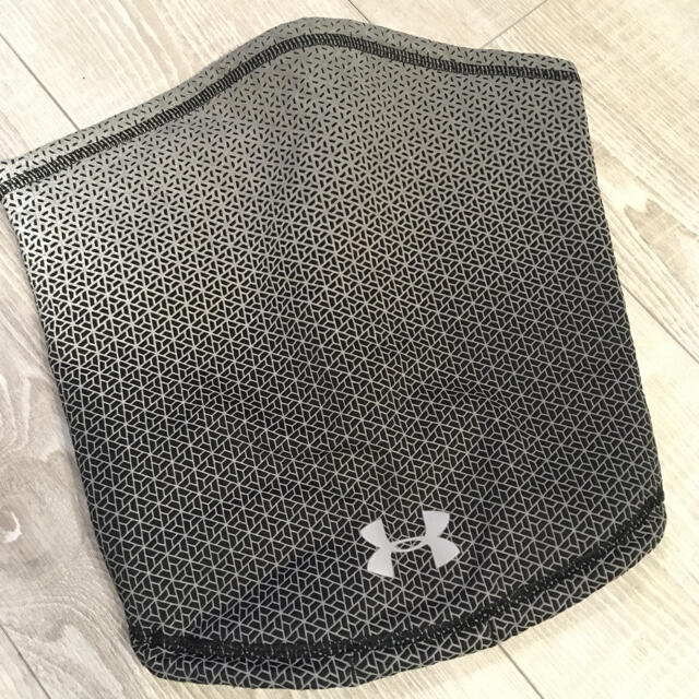 UNDER ARMOUR(アンダーアーマー)の【新品未使用】UNDER ARMOUR ネックウォーマー メンズのファッション小物(ネックウォーマー)の商品写真