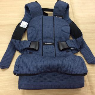 ベビービョルン(BABYBJORN)のBABYBJORN ONE+エアー  02MN0109391(抱っこひも/おんぶひも)