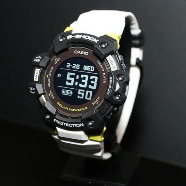 G-SHOCK(ジーショック)の【新品未使用】G-SHOCK  G-SQUAD  GBD-H1000-1A7JR メンズの時計(腕時計(デジタル))の商品写真